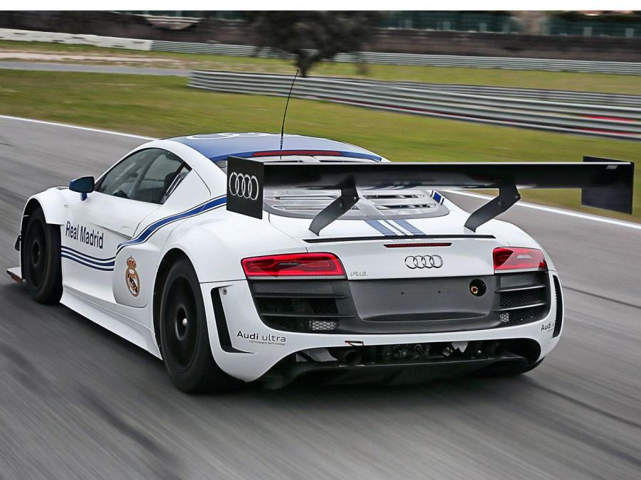  Audi R8 LMS Ultra 2012 года  (фото 4 из 9)